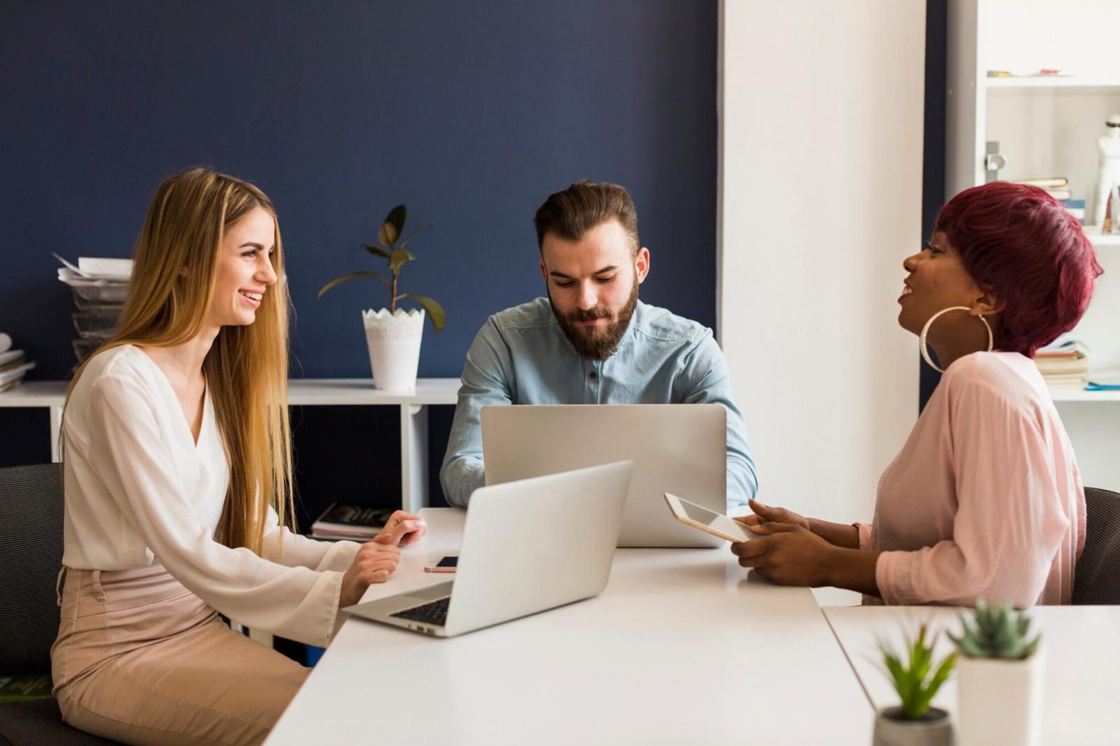 Consultation stratégique entre professionnels