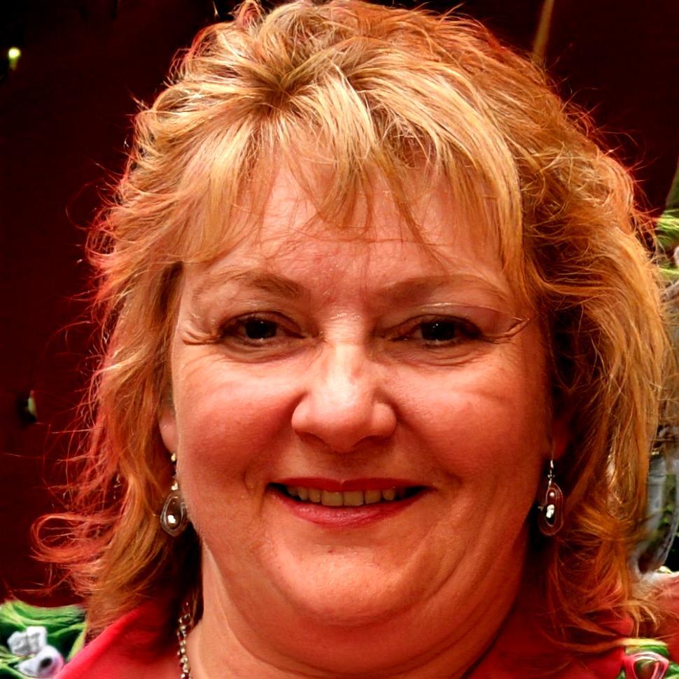 Portrait d'Océane Rousseau, responsable accompagnement client